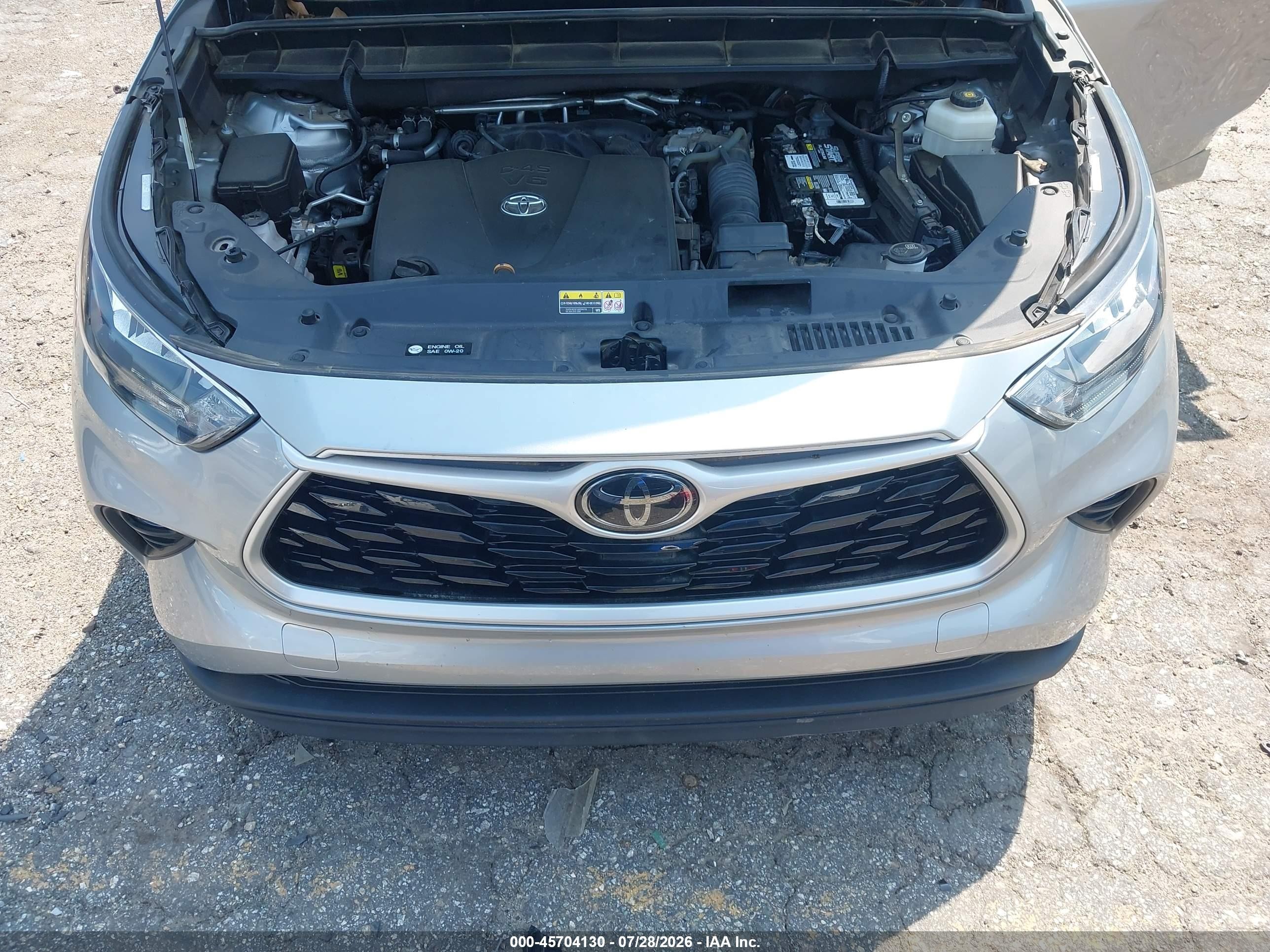 2020 Toyota Highlander Xle Silver vin: 5TDHZRAH6LS012284