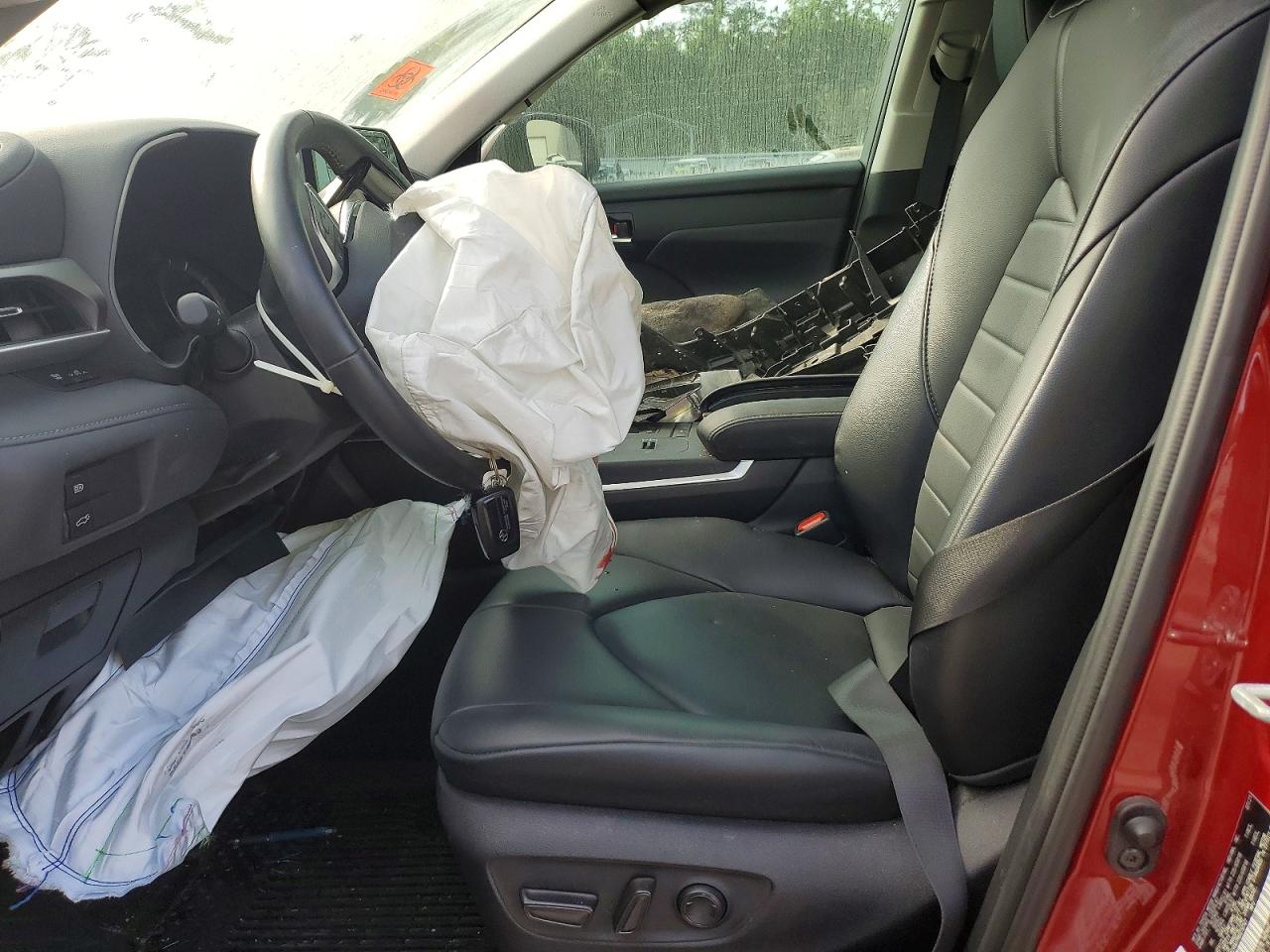 2021 Toyota Highlander Xle Red vin: 5TDHZRAH7MS078747