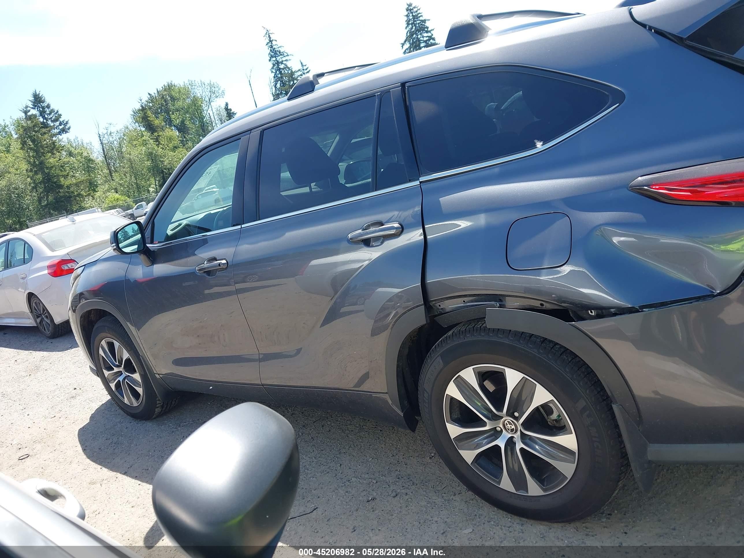 2020 Toyota Highlander Xle Gray vin: 5TDHZRBH0LS035753