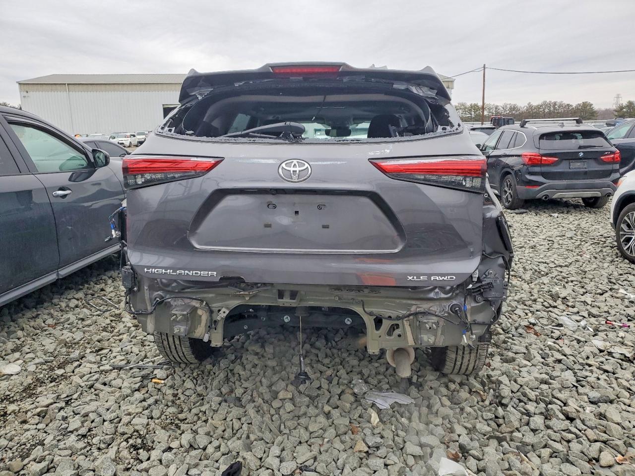 2022 Toyota Highlander Xle Charcoal vin: 5TDHZRBH5NS577241