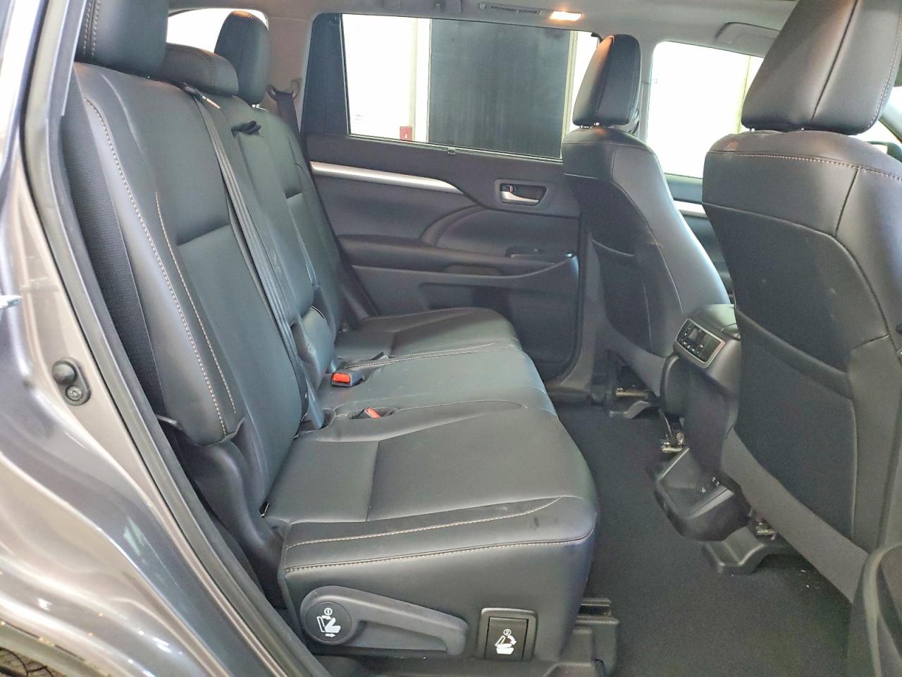 2018 Toyota Highlander Hybrid Xle Gray vin: 5TDJGRFH2JS037115