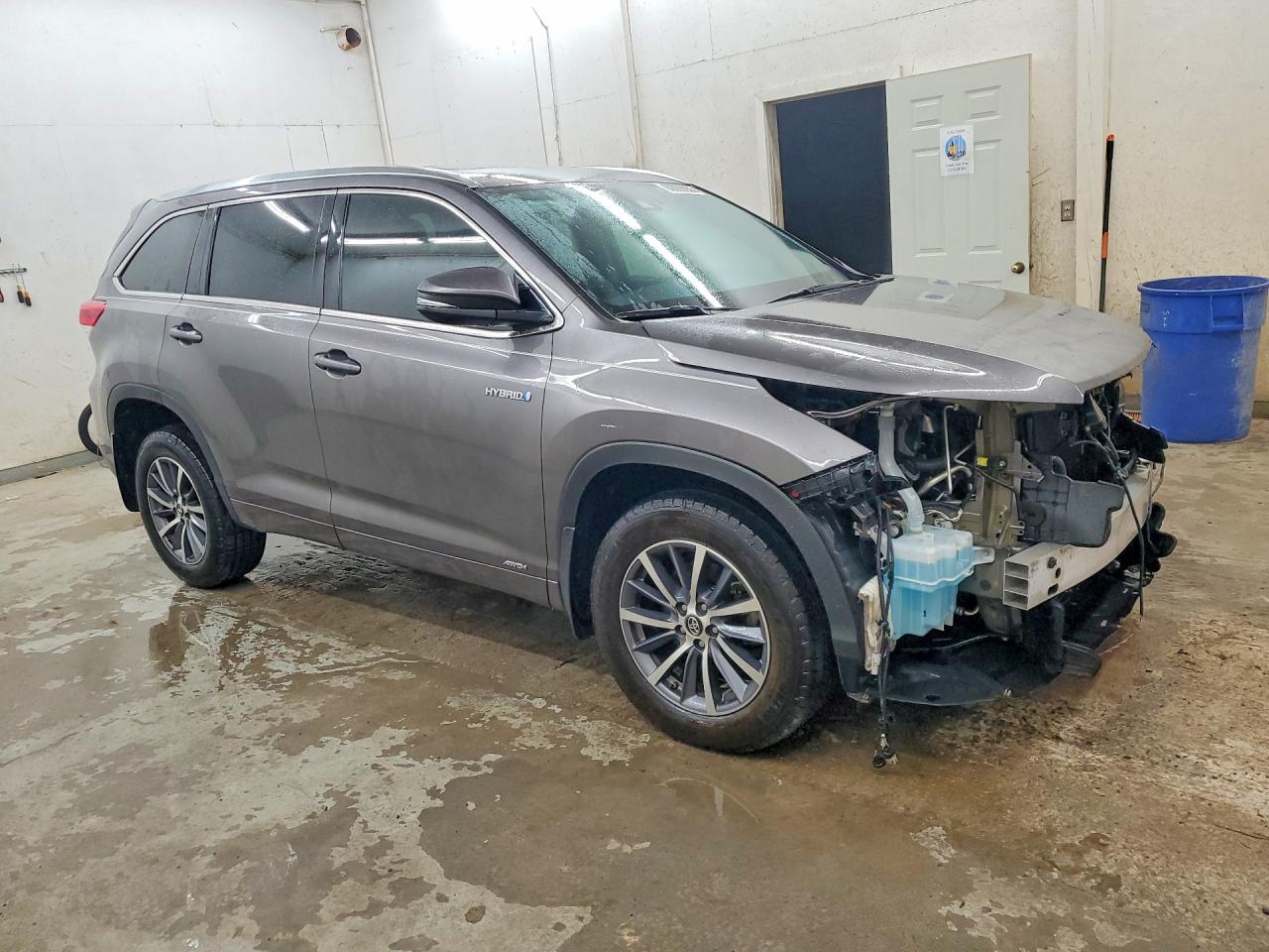 2018 Toyota Highlander Hybrid Xle Gray vin: 5TDJGRFH2JS037115