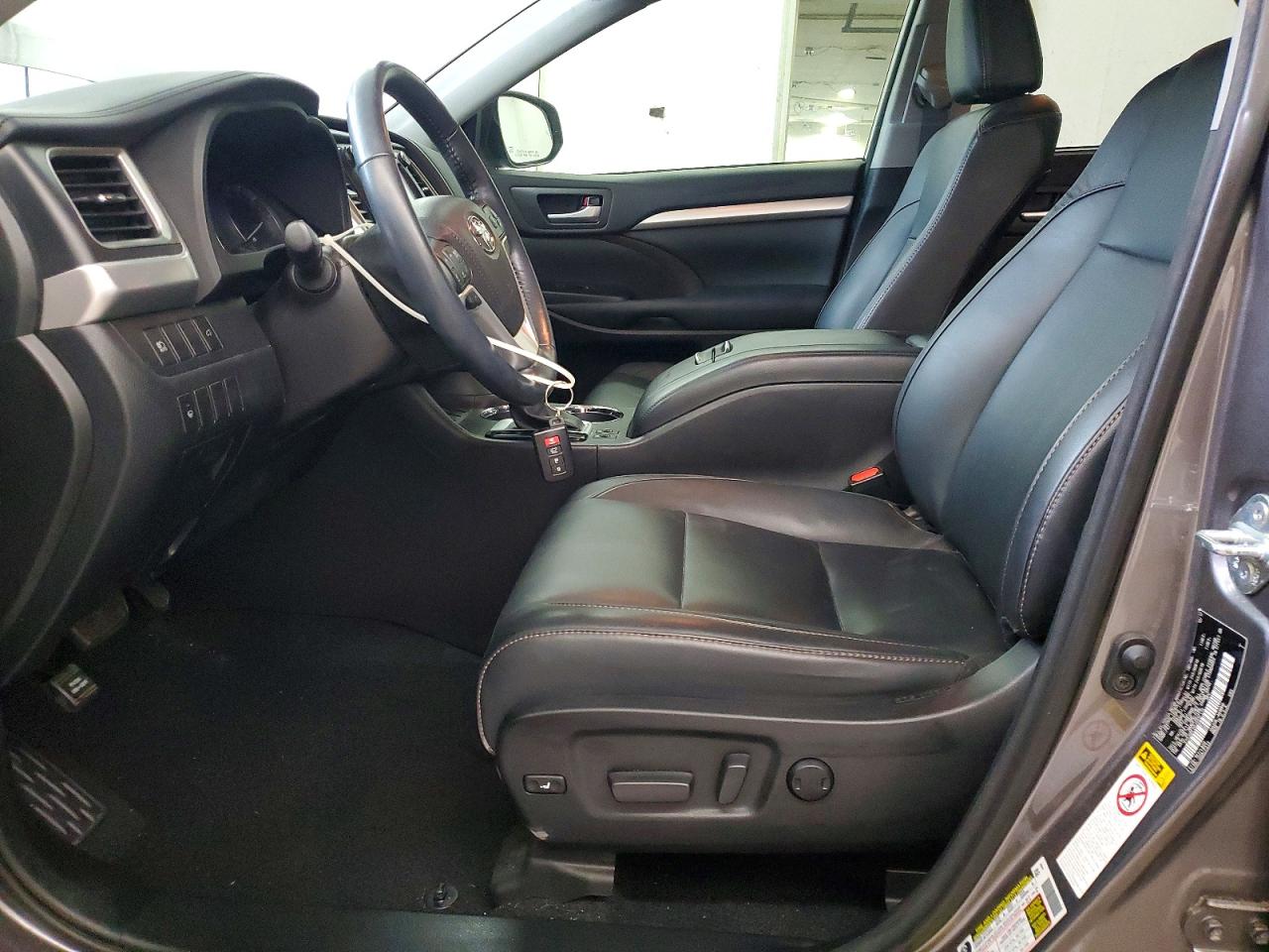 2018 Toyota Highlander Hybrid Xle Gray vin: 5TDJGRFH2JS037115