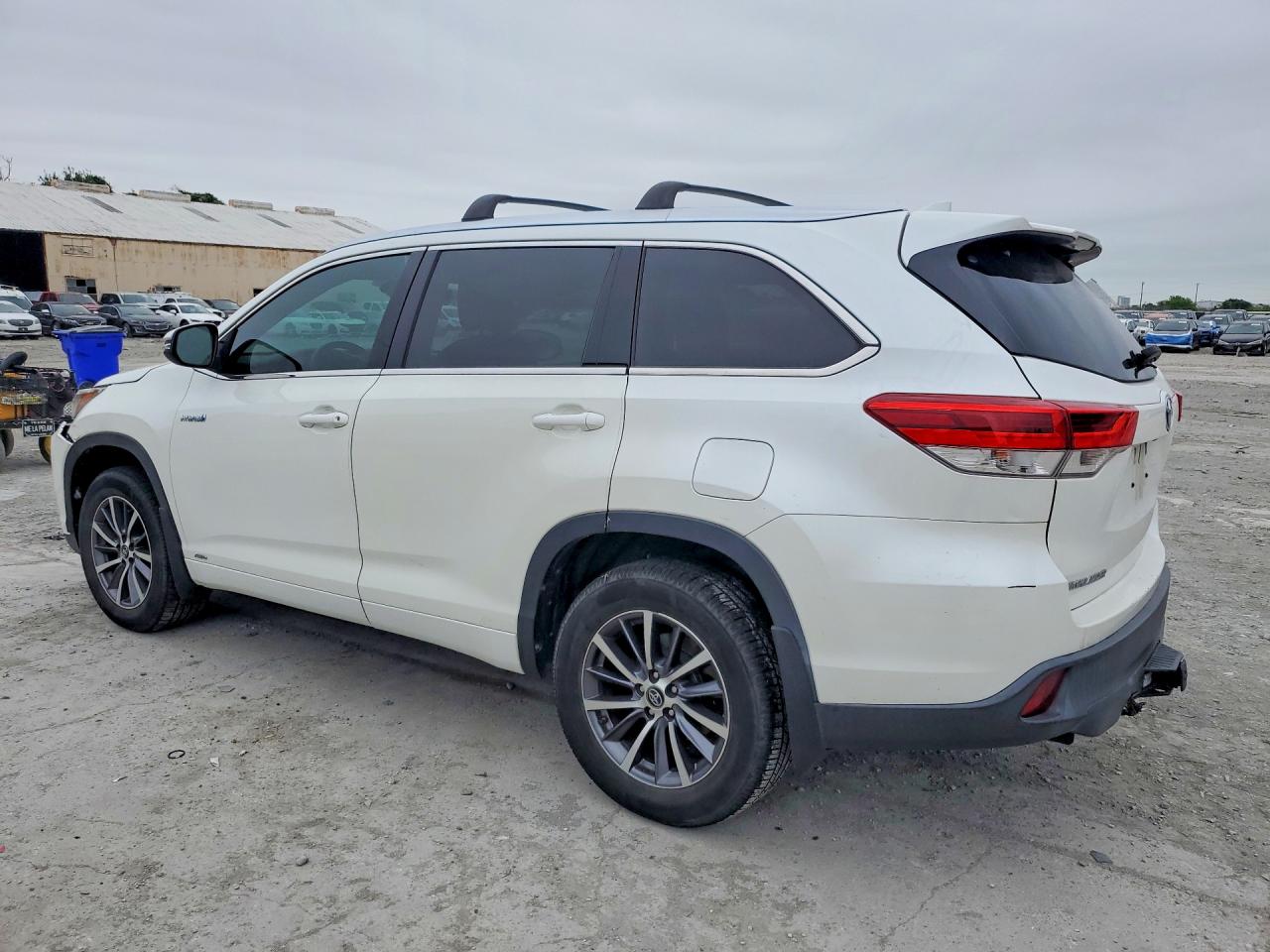 2018 Toyota Highlander Hybrid Xle White vin: 5TDJGRFH4JS051842