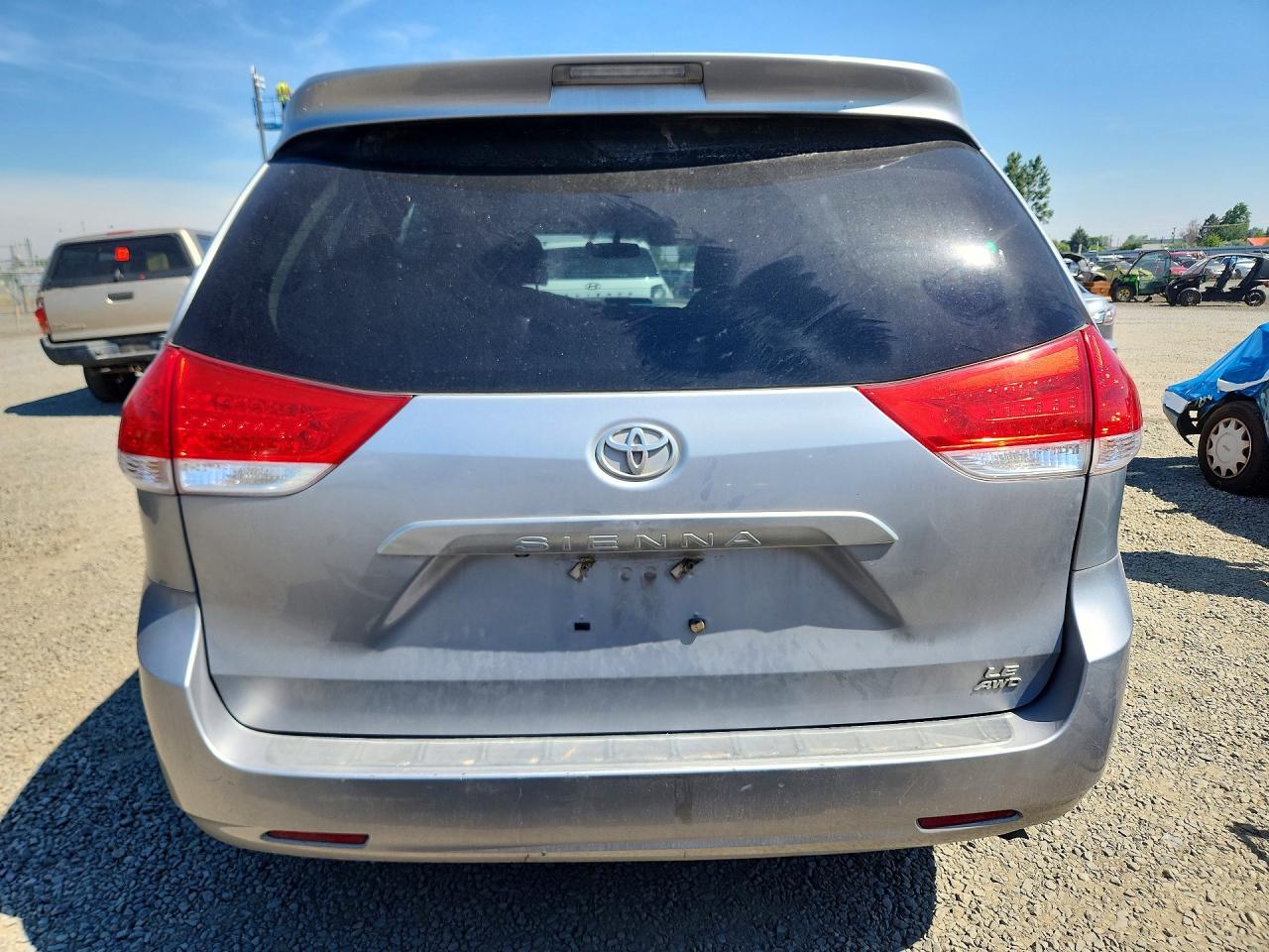 2012 Toyota Sienna Le Silver vin: 5TDJK3DC0CS037460