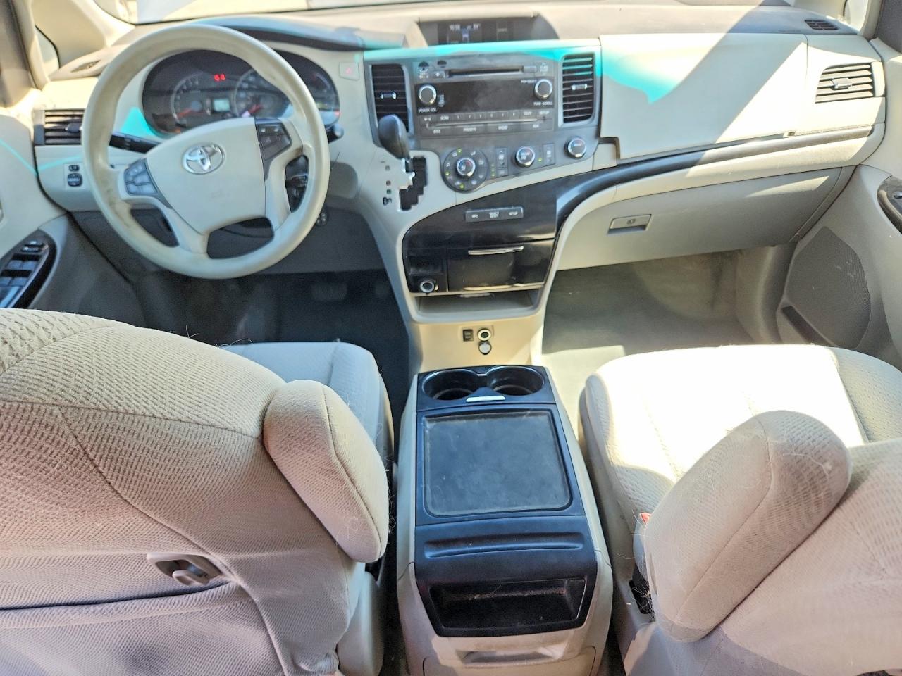 2012 Toyota Sienna Le Silver vin: 5TDJK3DC0CS037460