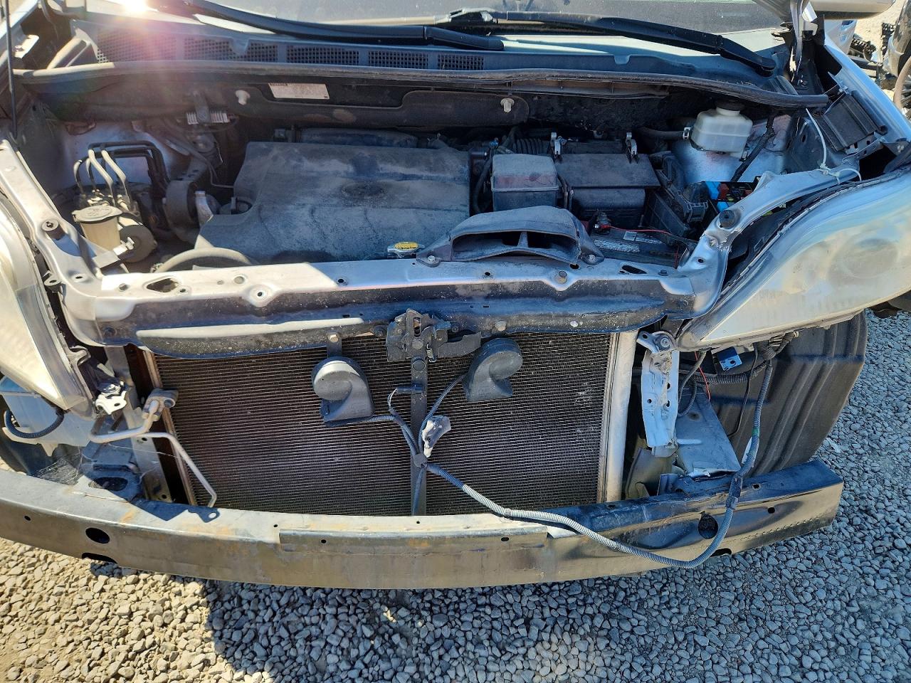2012 Toyota Sienna Le Silver vin: 5TDJK3DC0CS037460