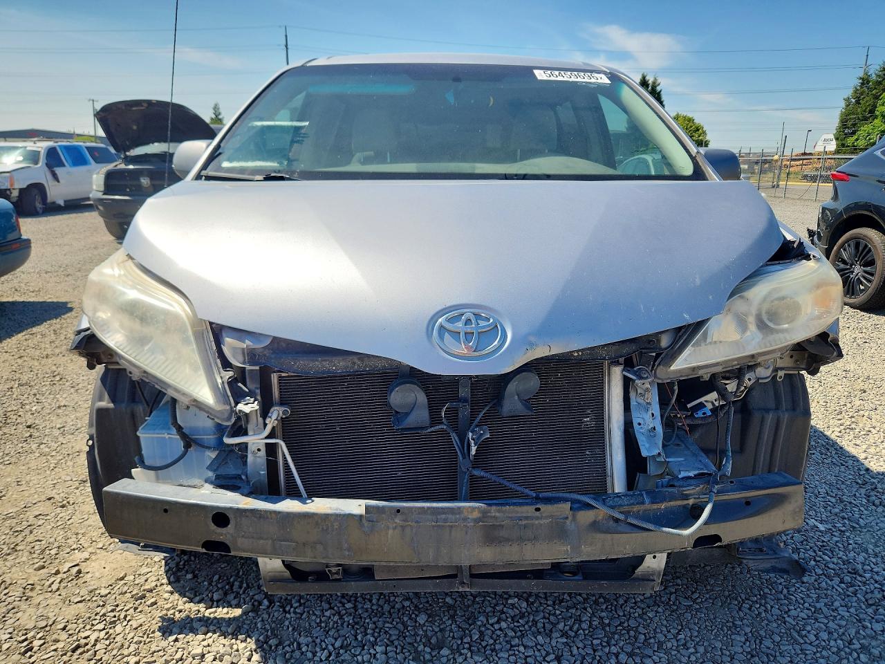 2012 Toyota Sienna Le Silver vin: 5TDJK3DC0CS037460