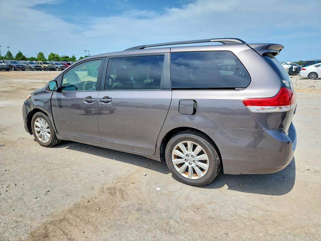 2014 Toyota Sienna Le Gray vin: 5TDJK3DC0ES087102