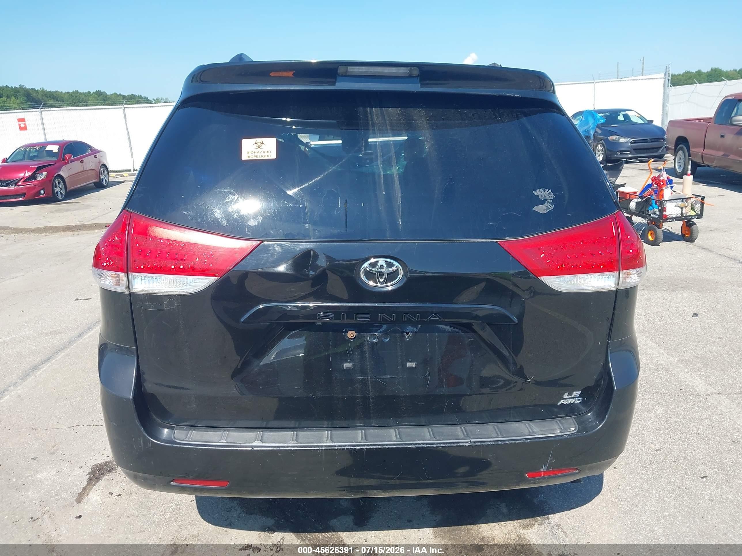 2012 Toyota Sienna Le 7 Passenger Black vin: 5TDJK3DC1CS036107