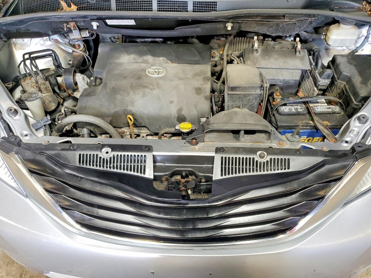 2014 Toyota Sienna Le Silver vin: 5TDJK3DC1ES090560