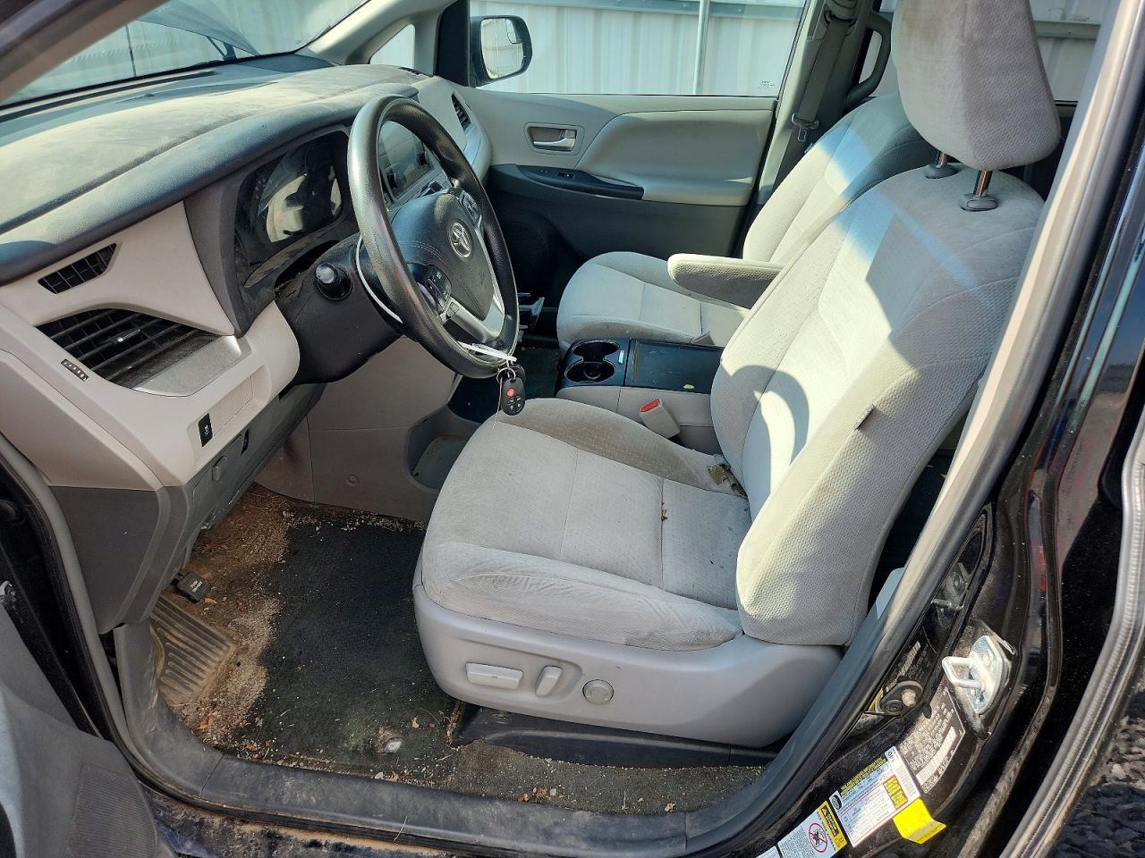 2015 Toyota Sienna Le Черный vin: 5TDJK3DC1FS097073