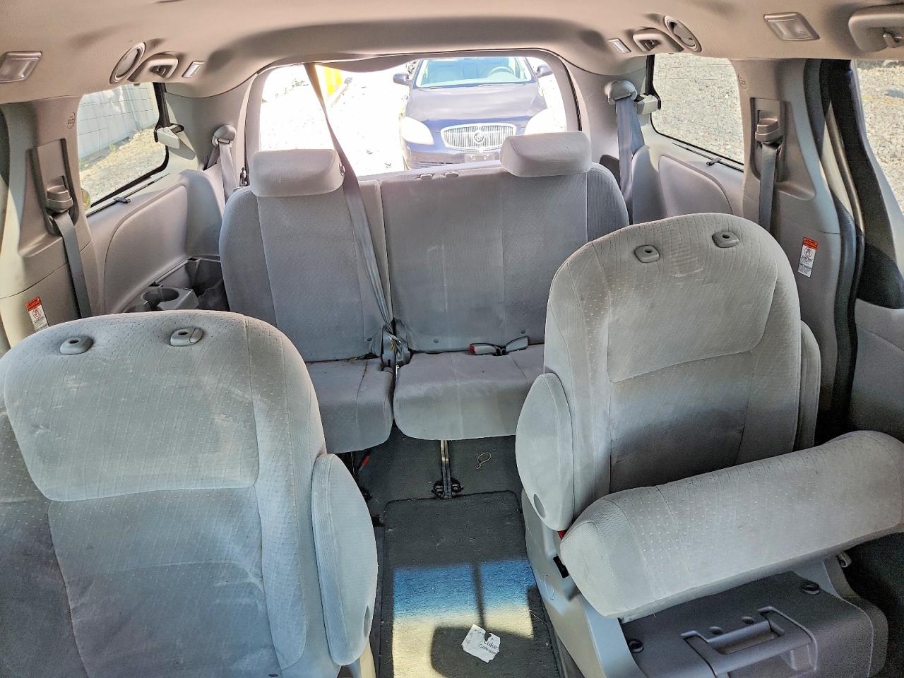 2015 Toyota Sienna Le Черный vin: 5TDJK3DC1FS097073