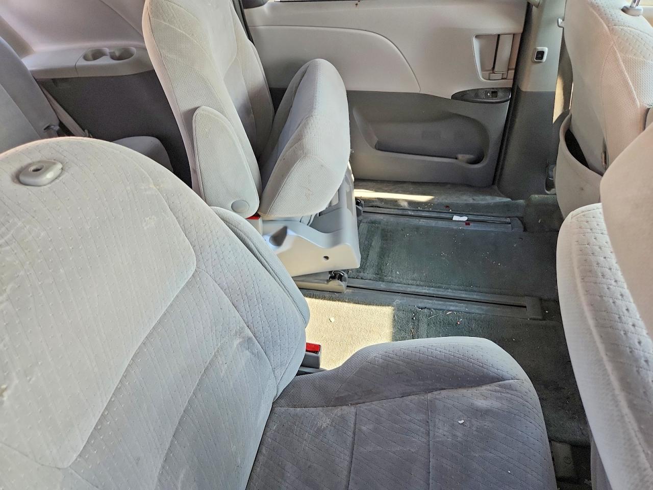 2015 Toyota Sienna Le Черный vin: 5TDJK3DC1FS097073