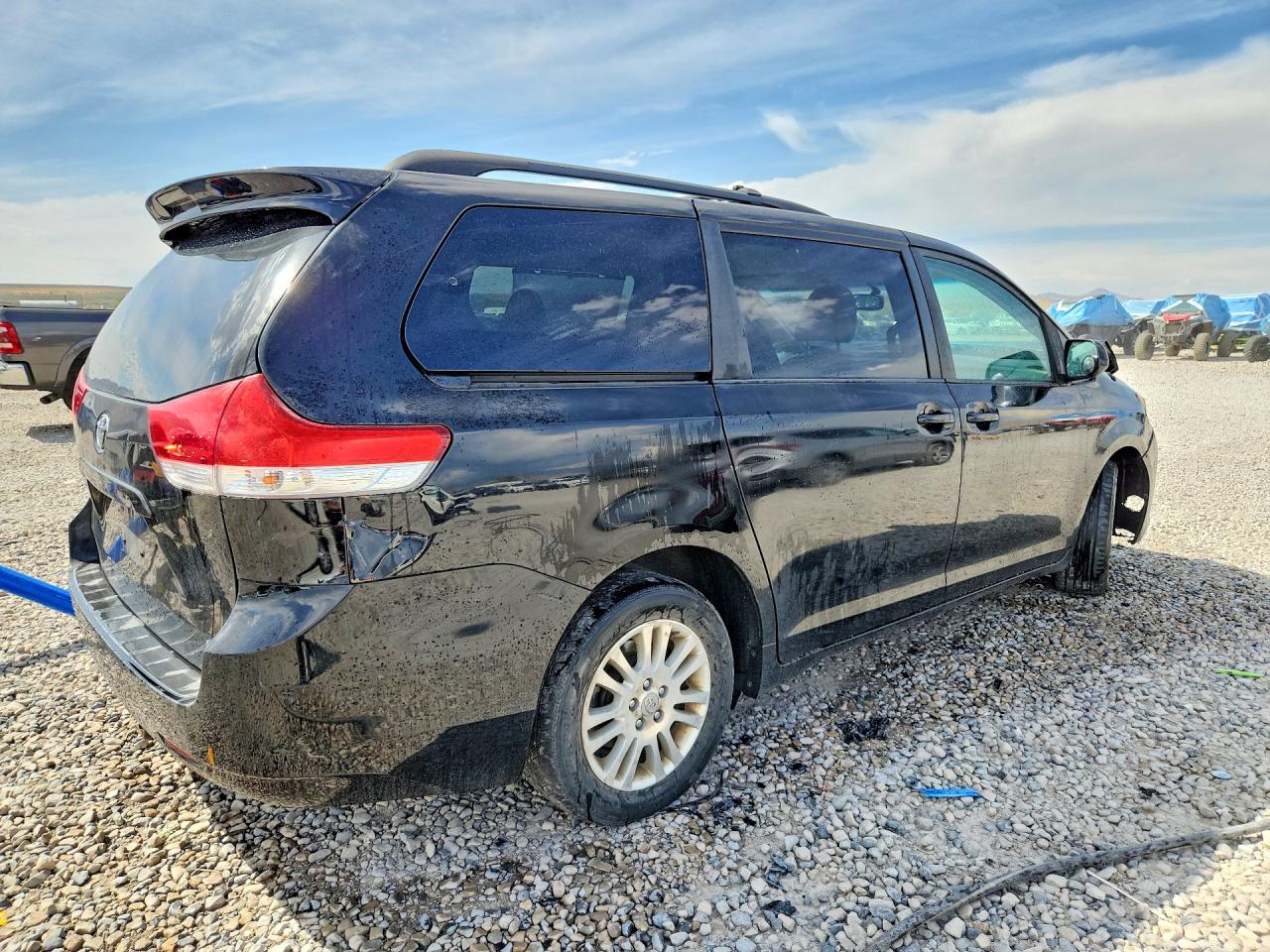 2011 Toyota Sienna Le Черный vin: 5TDJK3DC2BS001123