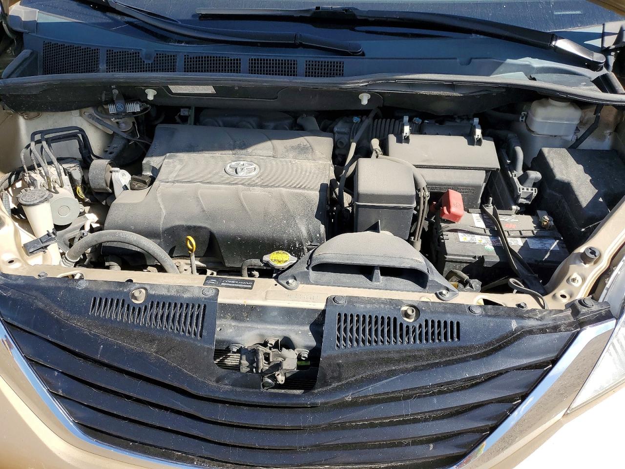 2011 Toyota Sienna Le Gold vin: 5TDJK3DC2BS009593