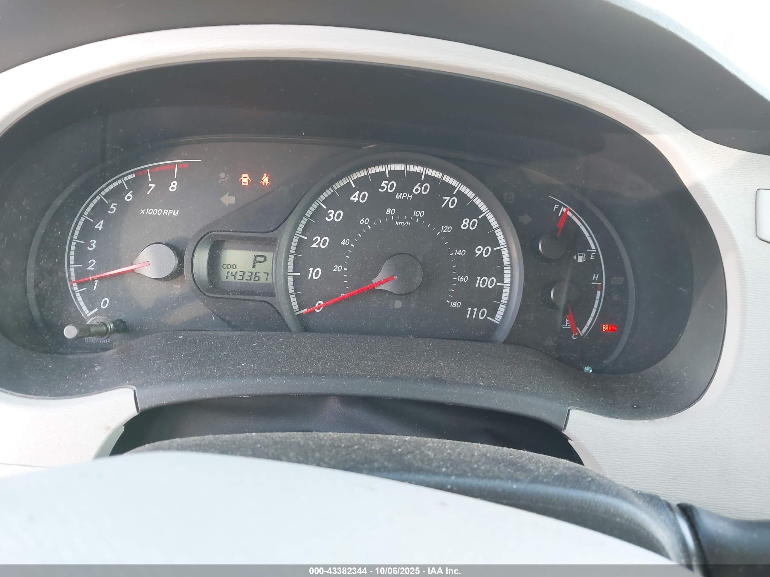 2012 Toyota Sienna Le 7 Passenger White vin: 5TDJK3DC2CS040859
