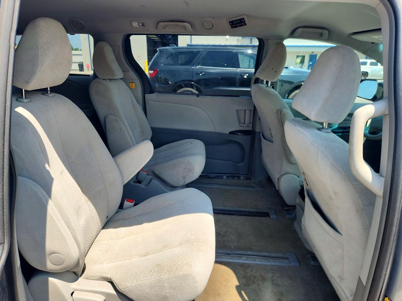 2013 Toyota Sienna Le Silver vin: 5TDJK3DC2DS051748