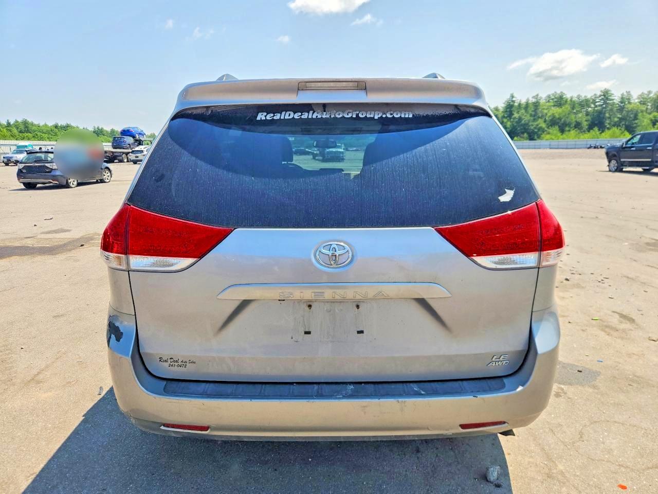2013 Toyota Sienna Le Silver vin: 5TDJK3DC2DS051748