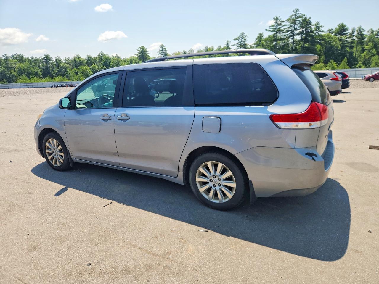 2013 Toyota Sienna Le Silver vin: 5TDJK3DC2DS051748