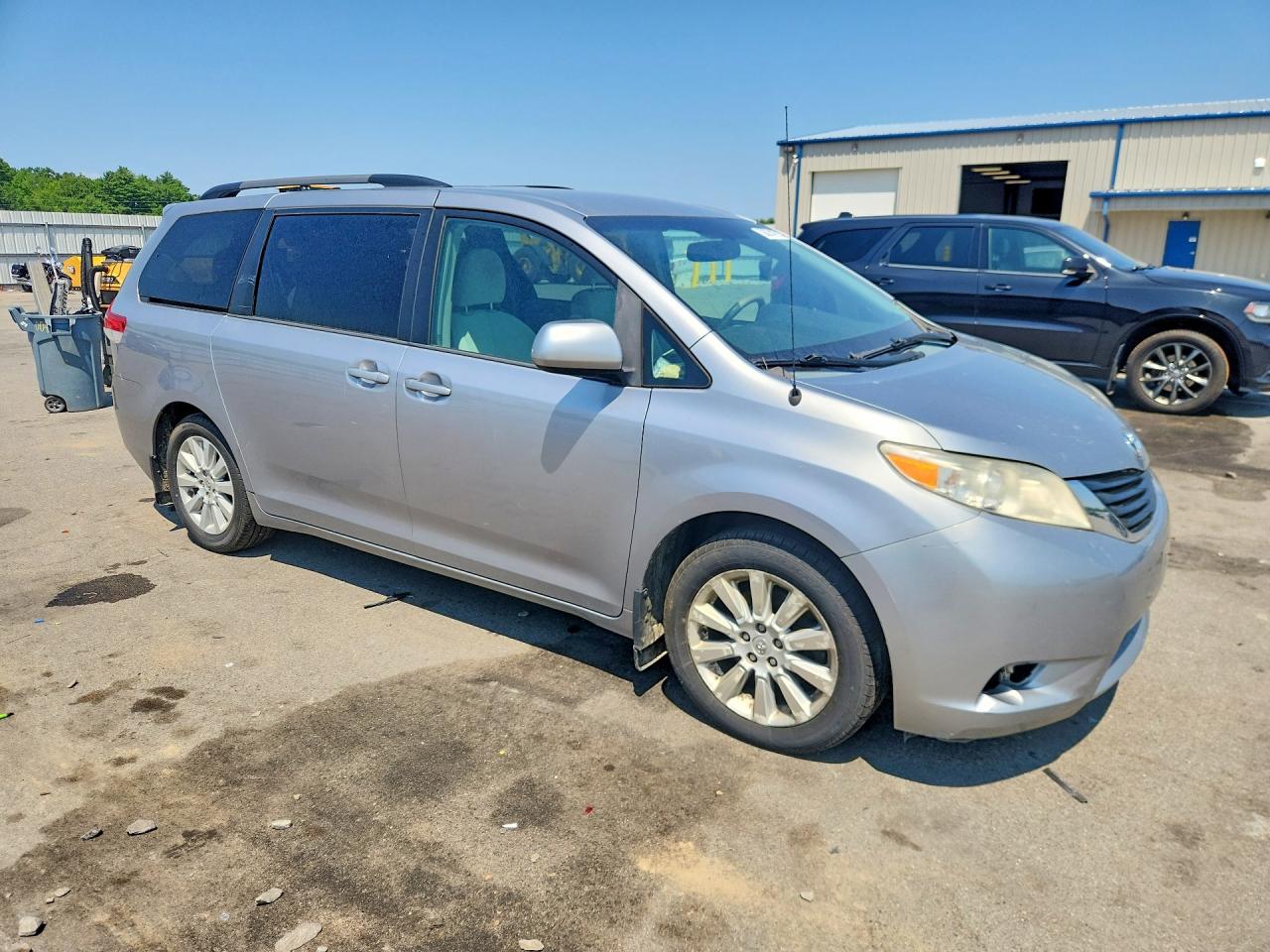 2013 Toyota Sienna Le Silver vin: 5TDJK3DC2DS051748