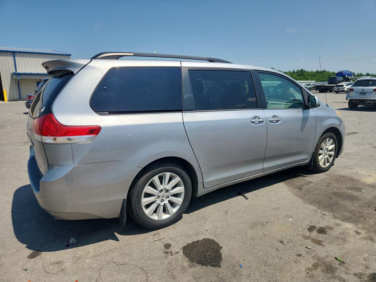 2013 Toyota Sienna Le Silver vin: 5TDJK3DC2DS051748