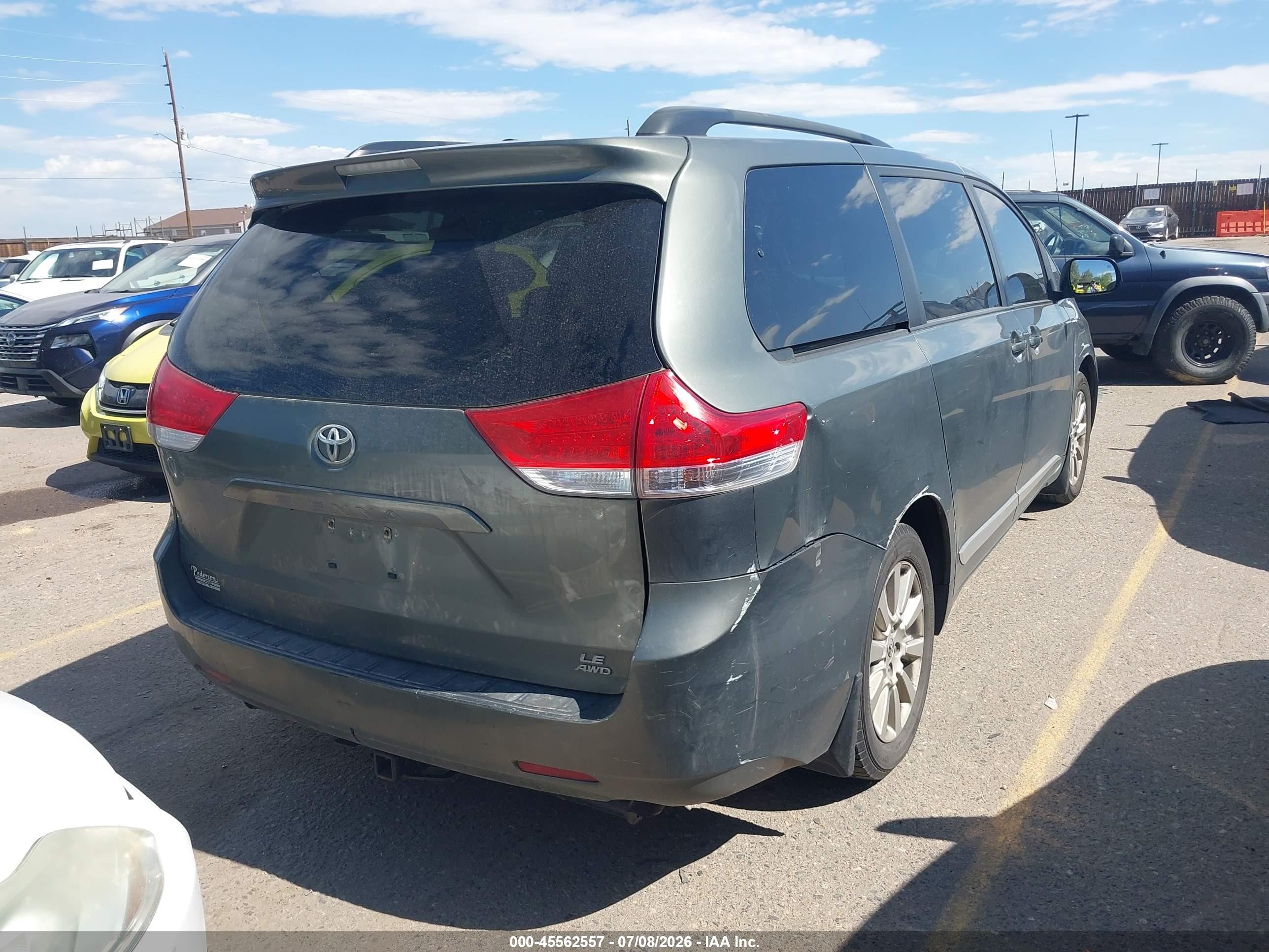 2013 Toyota Sienna Le 7 Passenger Gray vin: 5TDJK3DC2DS060045