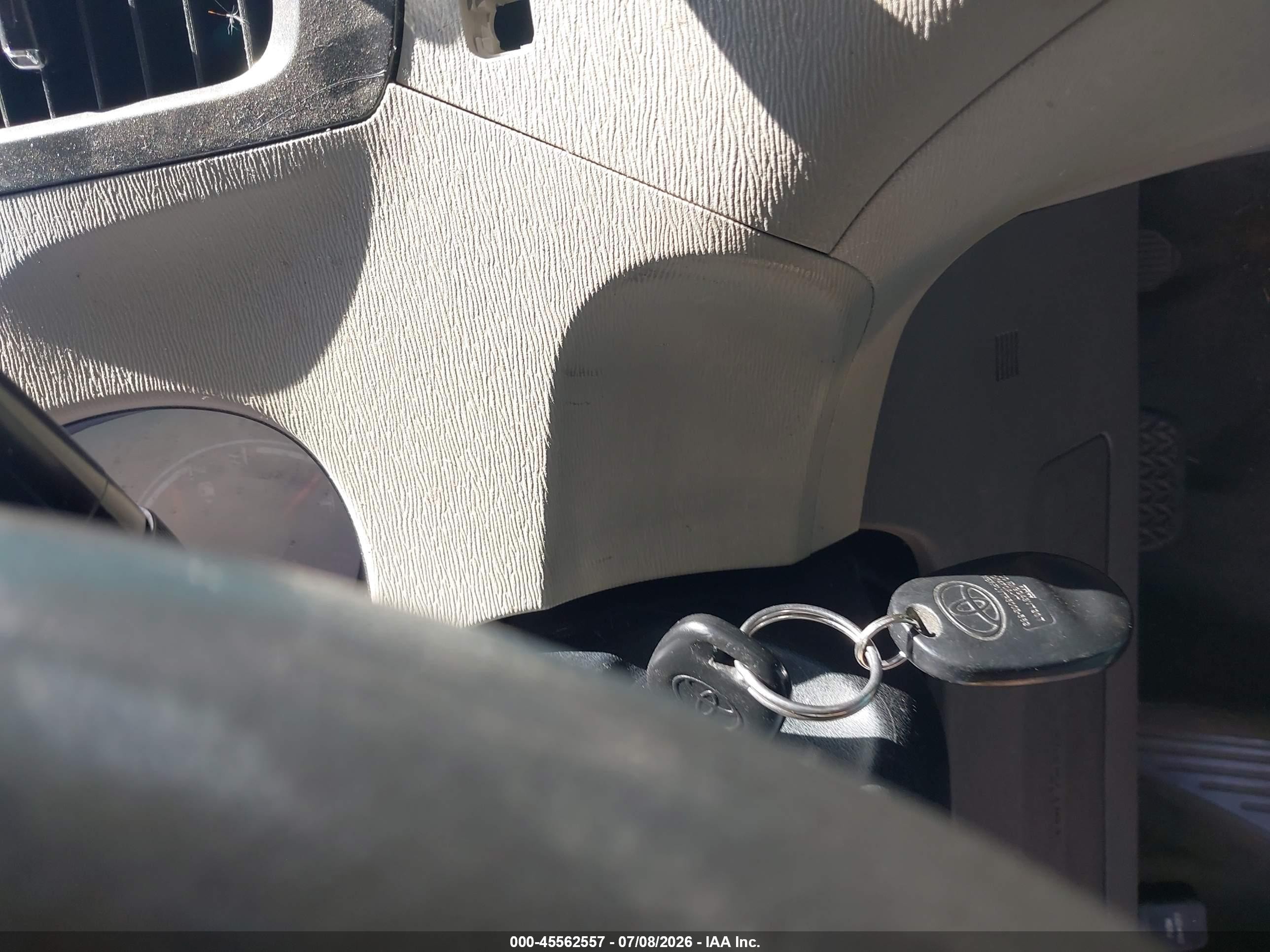 2013 Toyota Sienna Le 7 Passenger Gray vin: 5TDJK3DC2DS060045