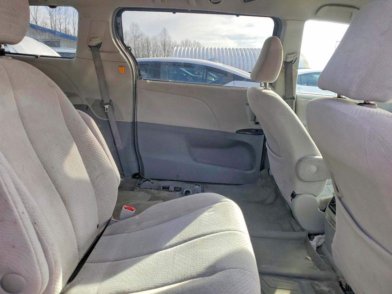 2013 Toyota Sienna Le 7-passenger Green vin: 5TDJK3DC2DS060224