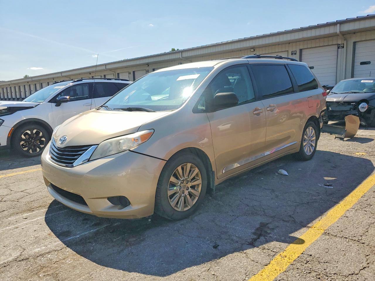 2013 Toyota Sienna Le Cream vin: 5TDJK3DC2DS063933