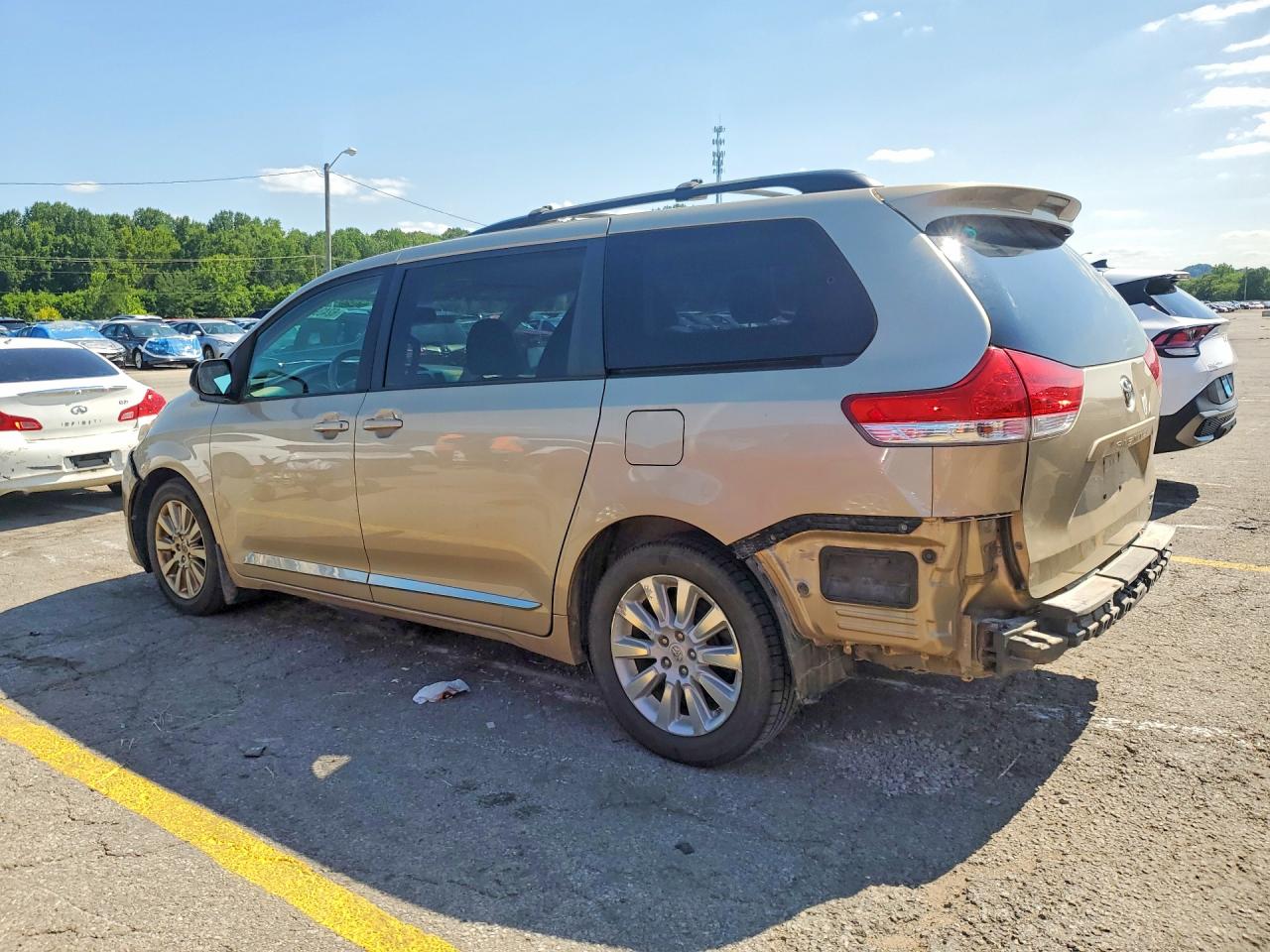 2013 Toyota Sienna Le Cream vin: 5TDJK3DC2DS063933
