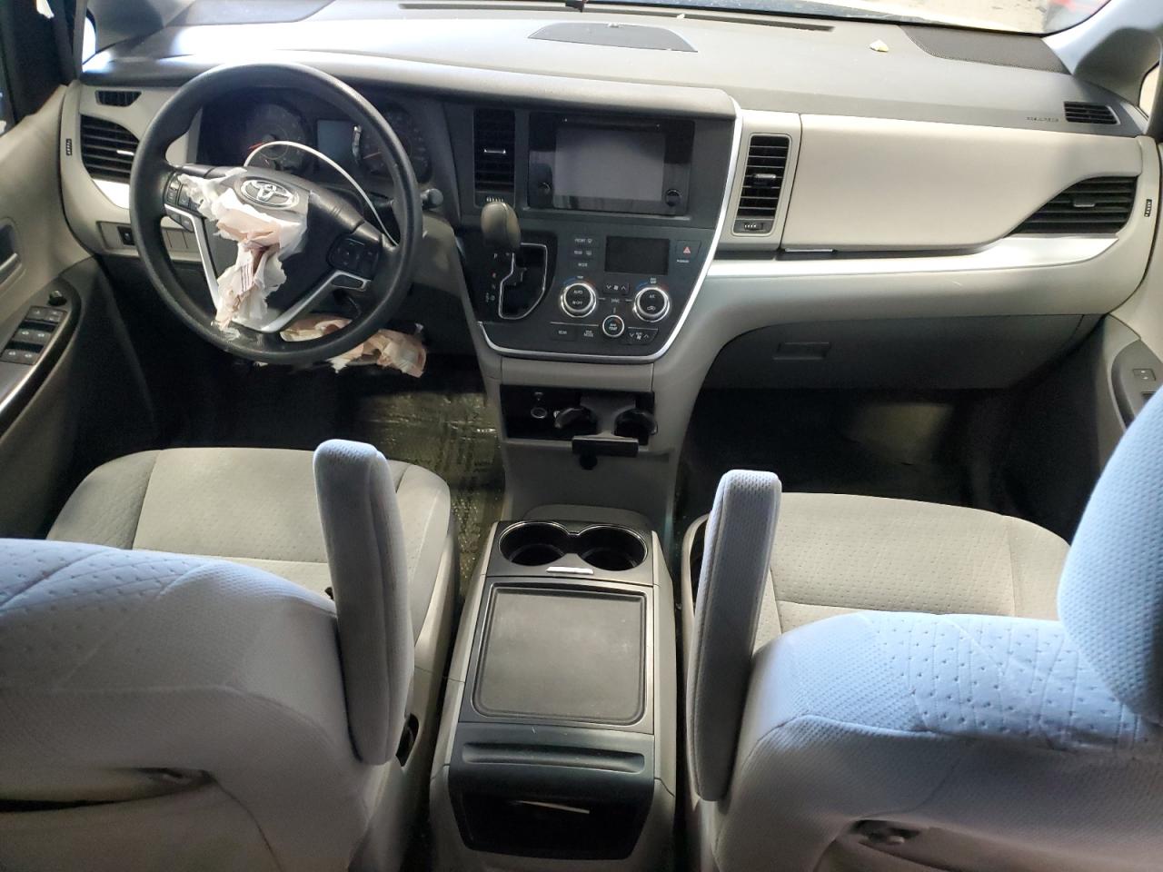 2015 Toyota Sienna Le Желтый vin: 5TDJK3DC2FS097860
