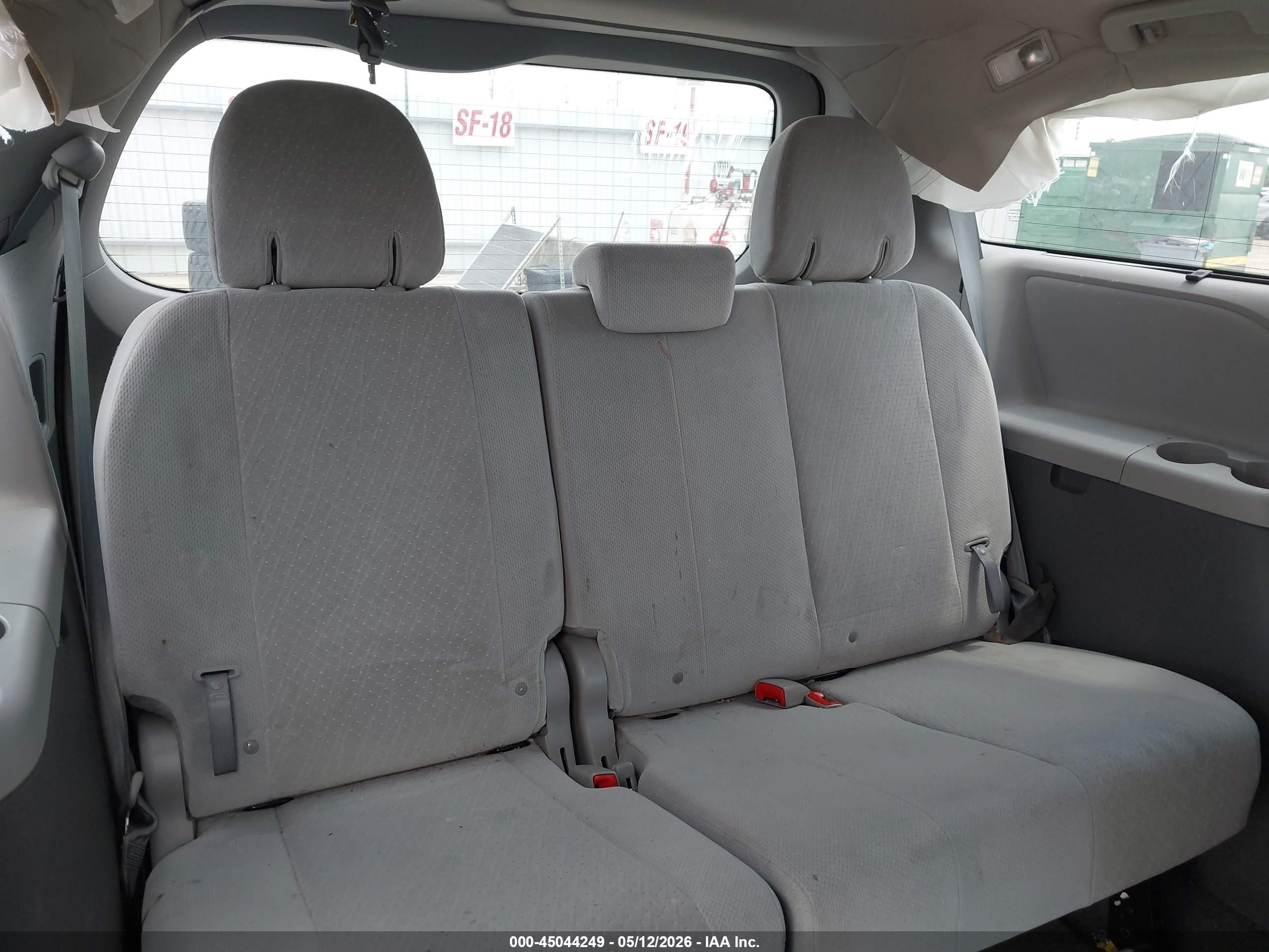 2015 Toyota Sienna Le 7 Passenger White vin: 5TDJK3DC2FS122286