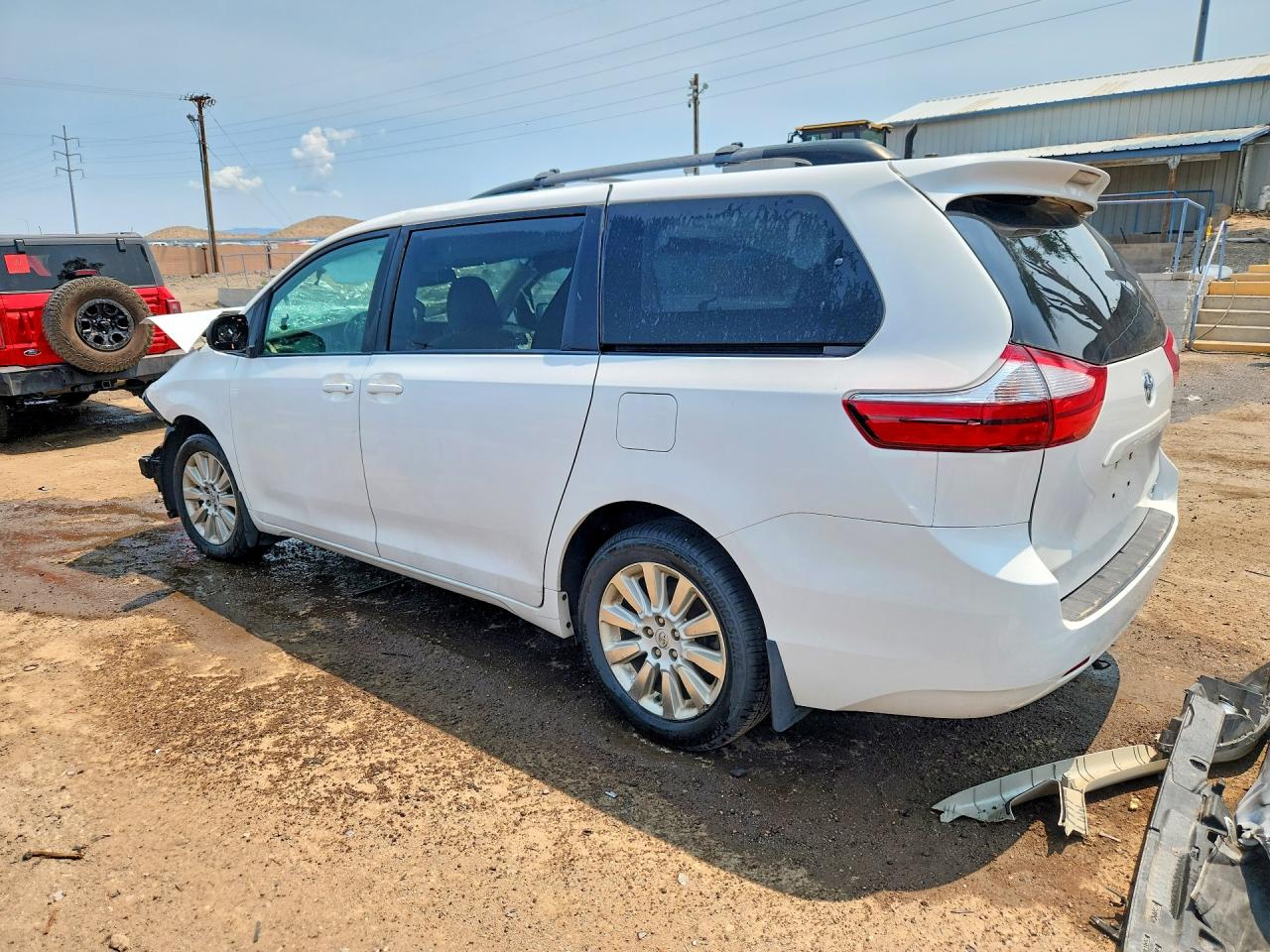 2015 Toyota Sienna Le Белый vin: 5TDJK3DC2FS125947