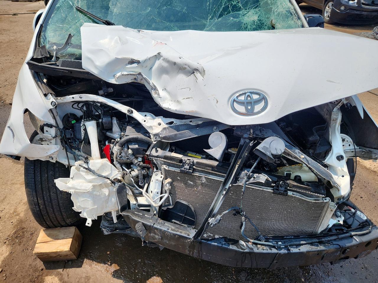 2015 Toyota Sienna Le Белый vin: 5TDJK3DC2FS125947