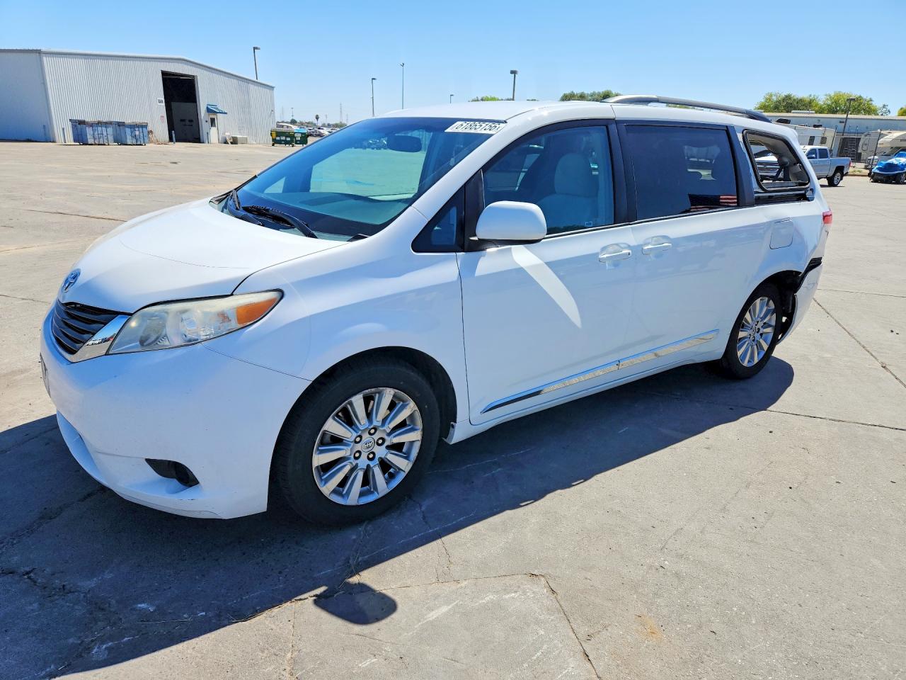 2013 Toyota Sienna Le White vin: 5TDJK3DC3DS050866