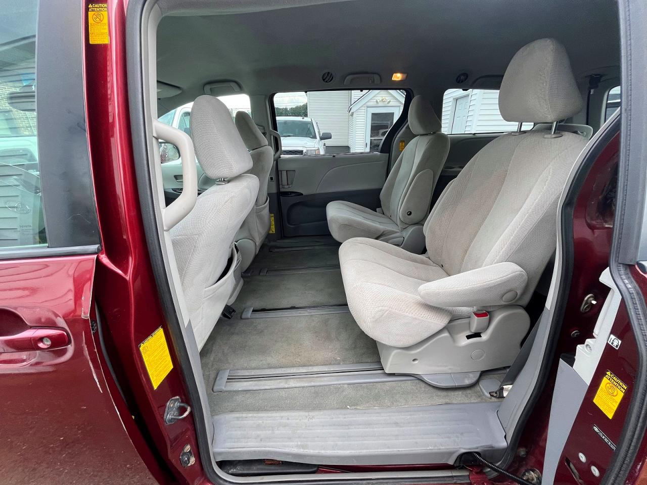 2014 Toyota Sienna Le Red vin: 5TDJK3DC3ES076630