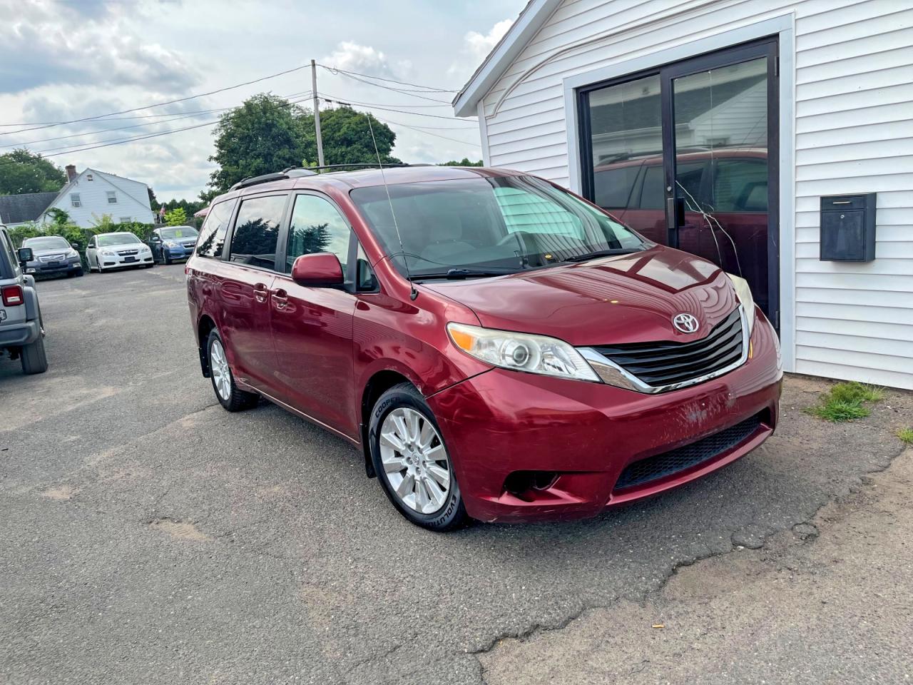 2014 Toyota Sienna Le Red vin: 5TDJK3DC3ES076630