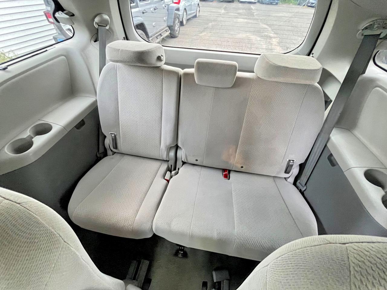 2014 Toyota Sienna Le Red vin: 5TDJK3DC3ES076630