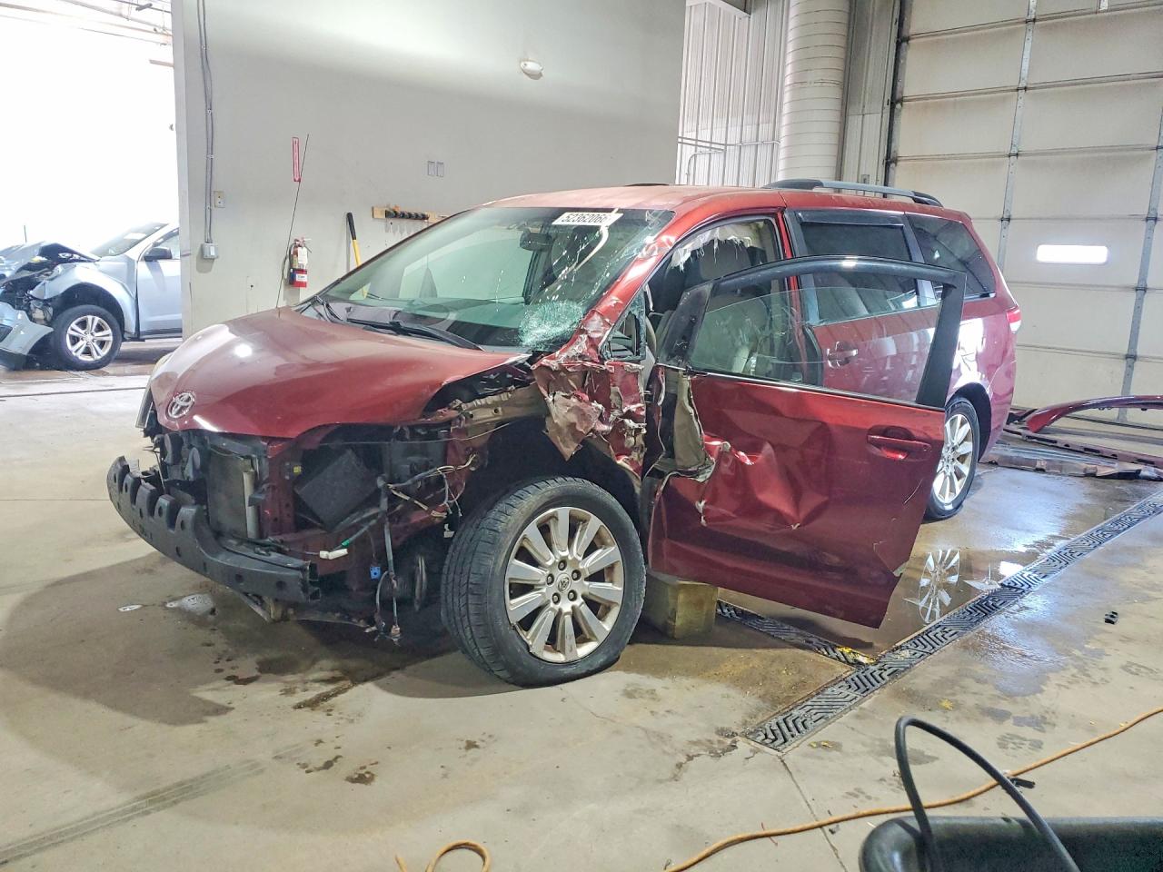 2012 Toyota Sienna Le Burgundy vin: 5TDJK3DC4CS030186