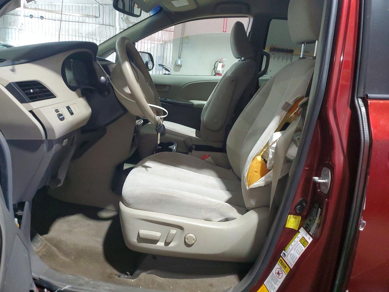 2012 Toyota Sienna Le Burgundy vin: 5TDJK3DC4CS030186