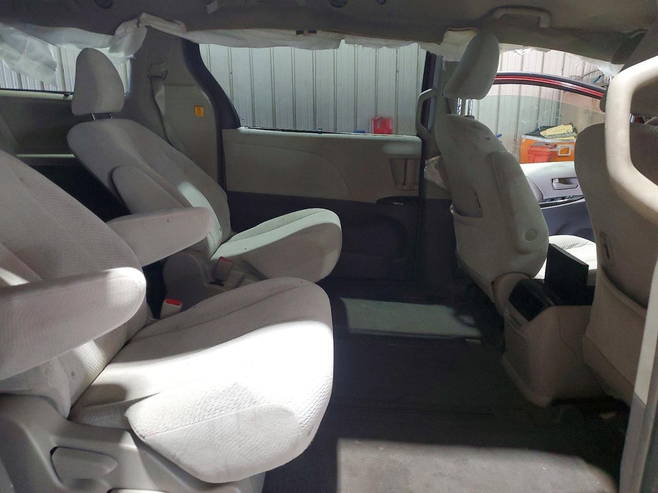 2012 Toyota Sienna Le Burgundy vin: 5TDJK3DC4CS030186