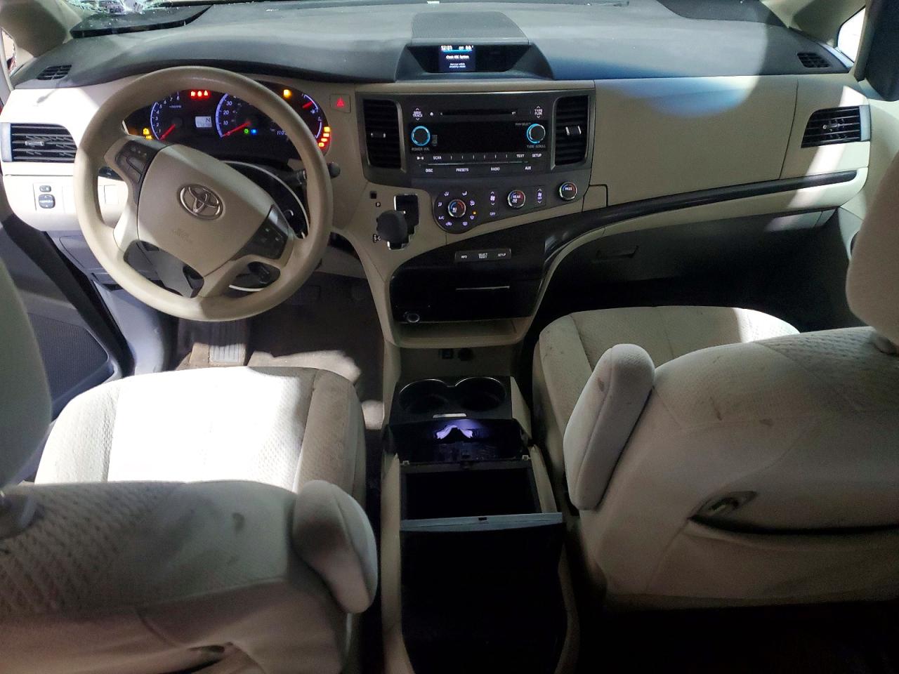 2012 Toyota Sienna Le Burgundy vin: 5TDJK3DC4CS030186