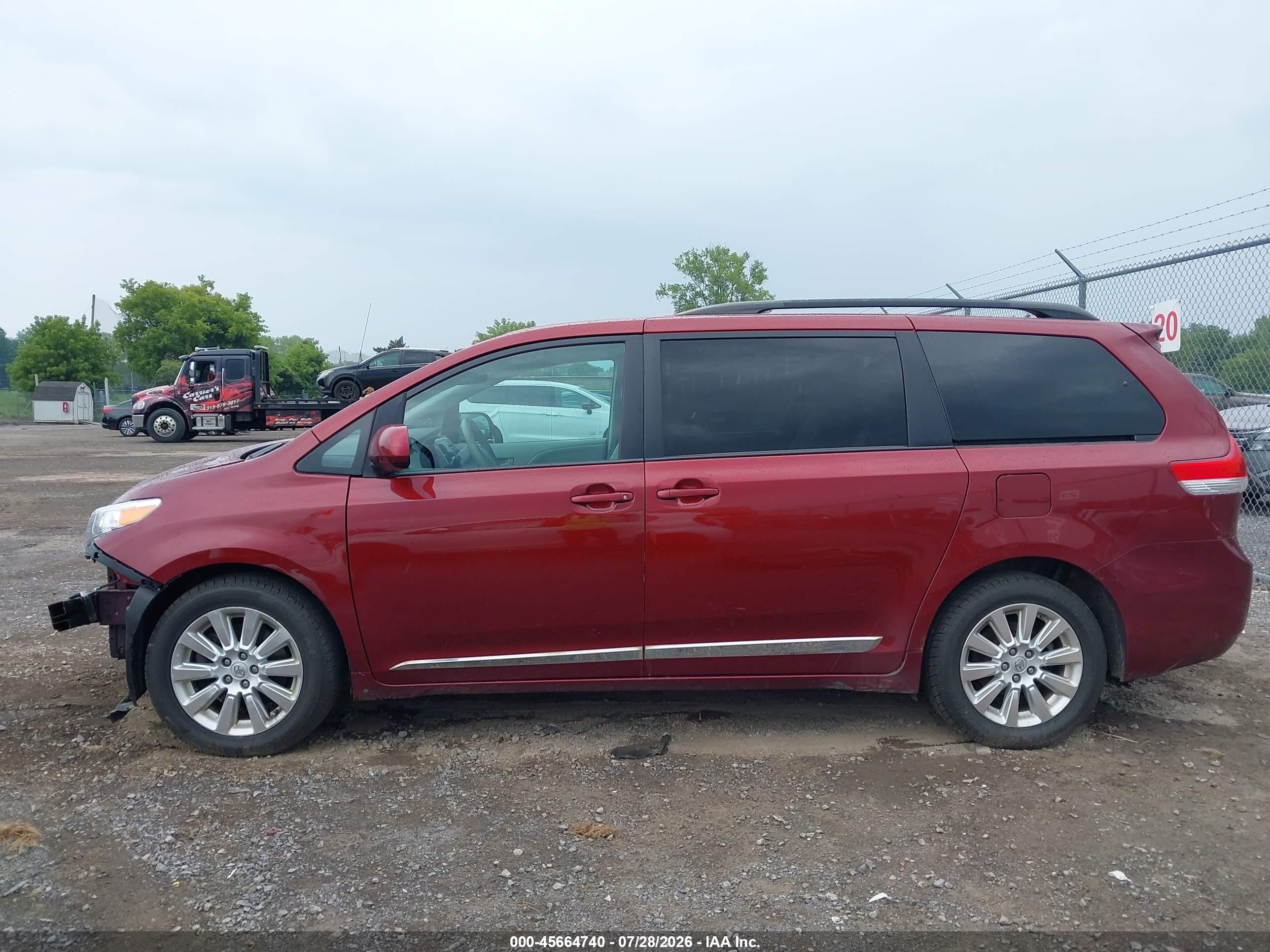 2012 Toyota Sienna Le 7 Passenger Red vin: 5TDJK3DC4CS033671