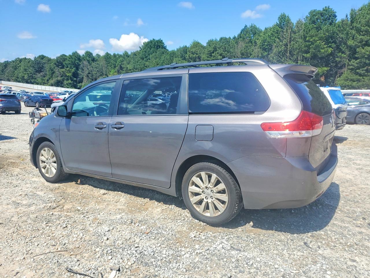 2012 Toyota Sienna Le Gray vin: 5TDJK3DC4CS044766