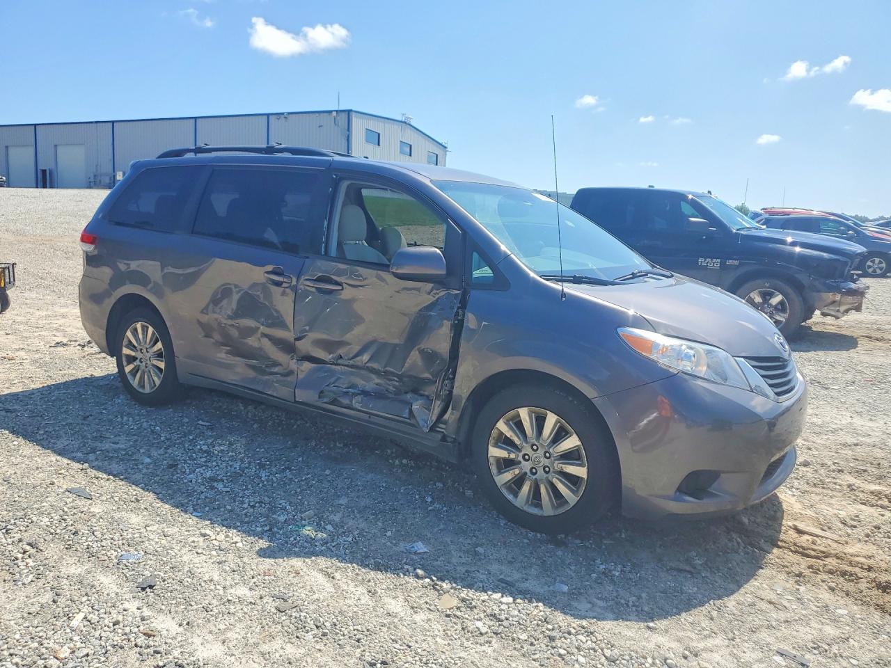 2012 Toyota Sienna Le Gray vin: 5TDJK3DC4CS044766