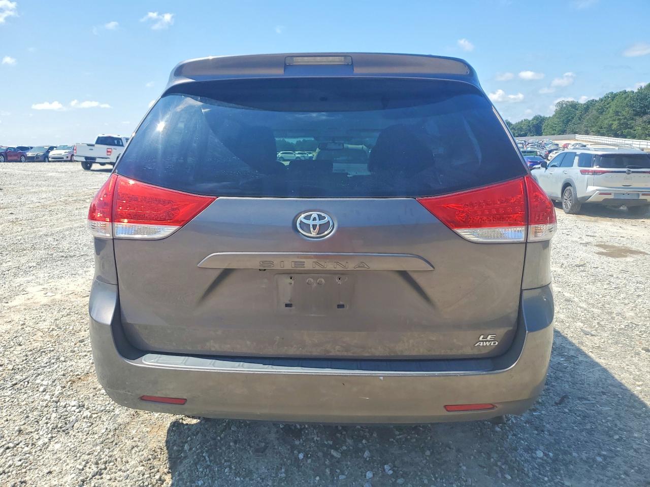 2012 Toyota Sienna Le Gray vin: 5TDJK3DC4CS044766