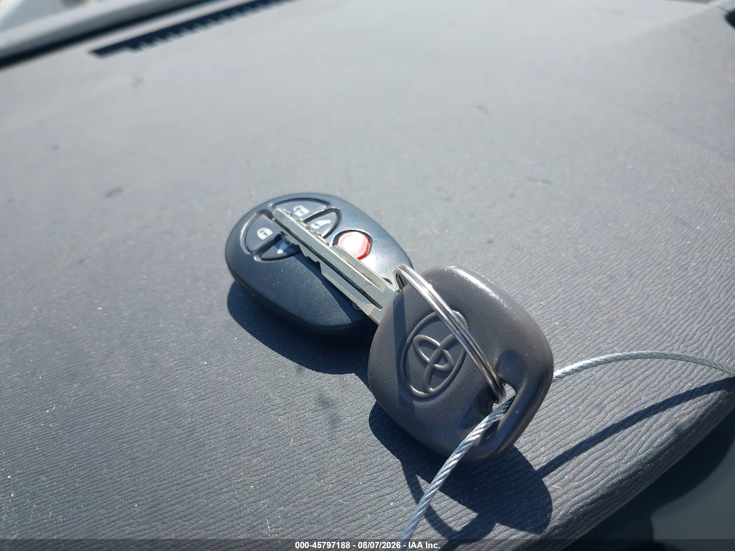 2012 Toyota Sienna Le 7 Passenger Gray vin: 5TDJK3DC4CS045920