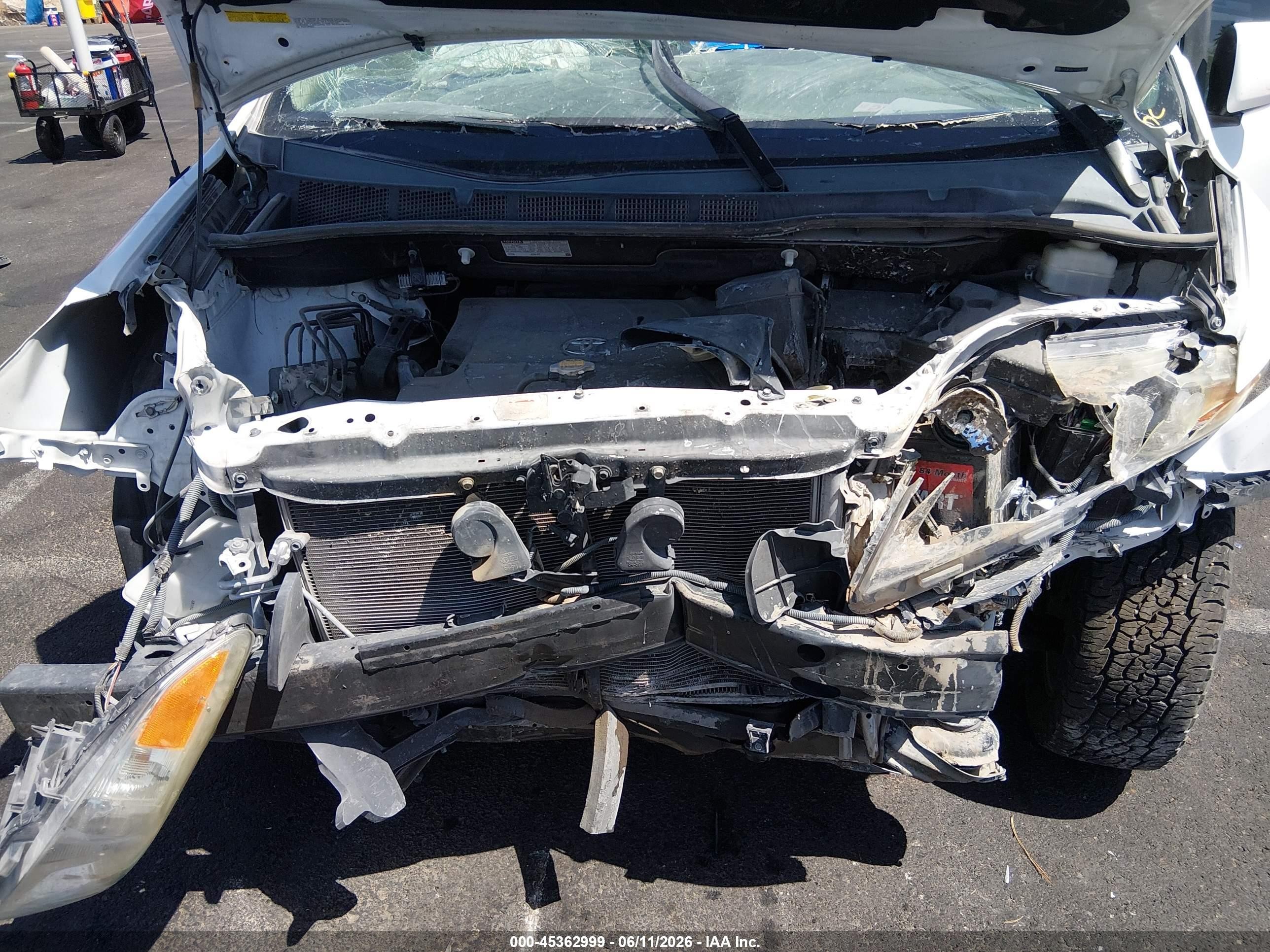 2013 Toyota Sienna Le 7 Passenger Белый vin: 5TDJK3DC4DS067675
