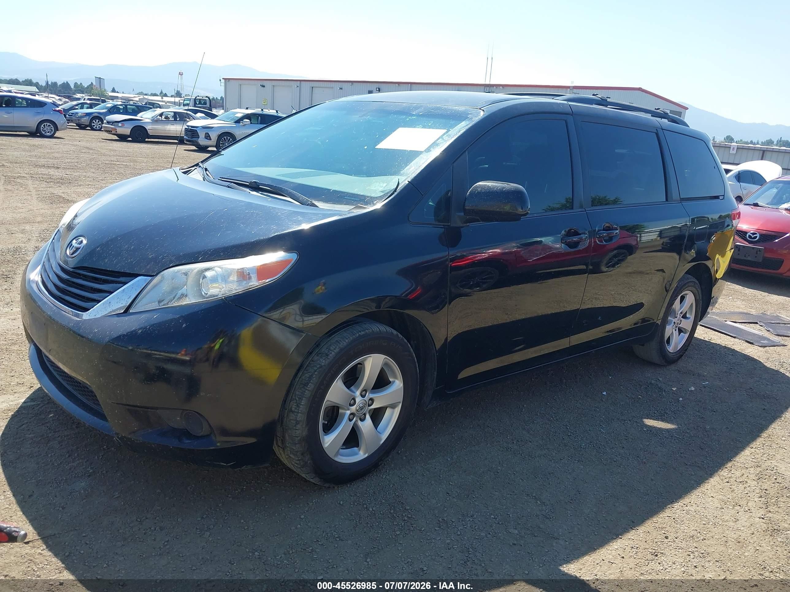 2014 Toyota Sienna Le 7 Passenger Black vin: 5TDJK3DC4ES077849